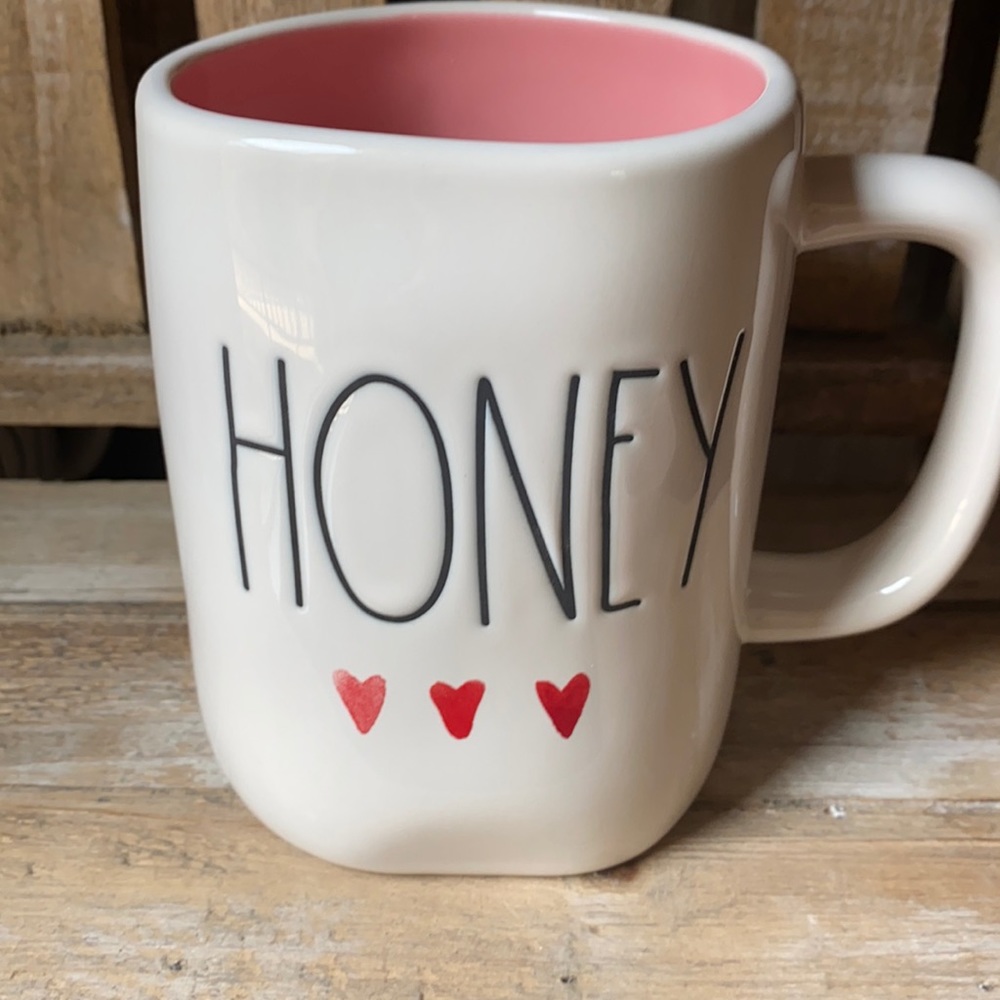 Rae dunn honey mug
